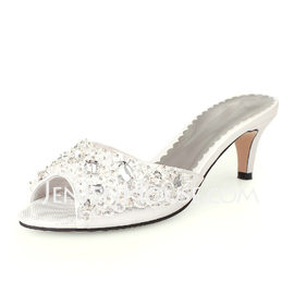 Leatherette Kitten Hak Peep Toe Sandals Bruidsschoenen met Kraal (047011908)