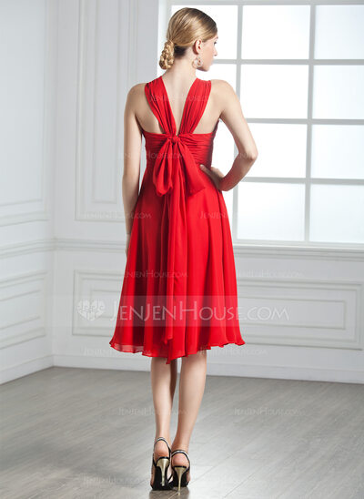 Império Decote V Na altura do joelho Chiffon Vestido de cocktail com Pregueado (016002435)