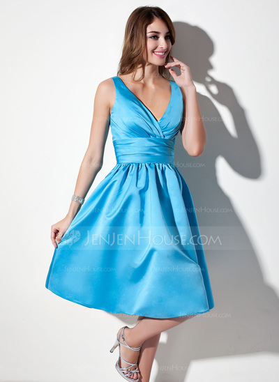 A-Line/Princess V-neck Knee-Length Satin Bridesmaid Dress With Ruffle (007000941)