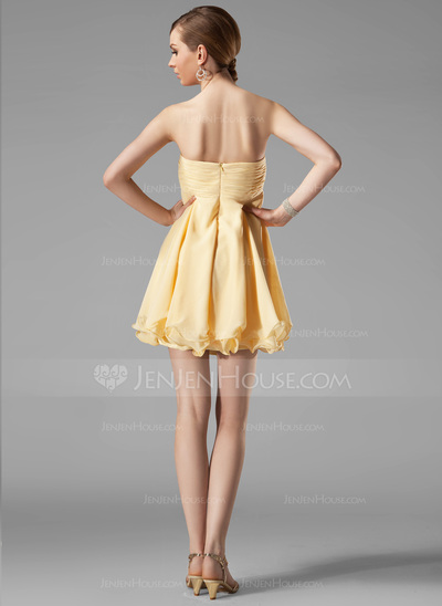 Empire Sweetheart Short/Mini Chiffon Homecoming Dress With Ruffle Beading (022021289)