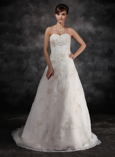 A-Line/Princess Sweetheart Sweep Train Organza Charmeuse Wedding Dress With Lace Beadwork (002016932)