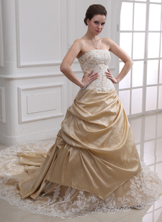 A-Line/Princess Strapless Cathedral Train Taffeta Tulle Wedding Dress With Ruffle Lace Beadwork (002000380)