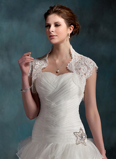 Short Sleeve Lace Wedding Jackets/Wraps (013022603)