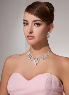 White Two Piece Elegant Ladies' Jewelry Set (011013123)
