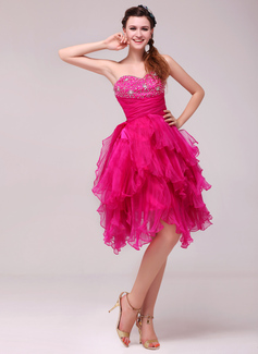 A-Line/Princess Sweetheart Knee-Length Organza Cocktail Dress With Ruffle Beading Sequins (016014036)