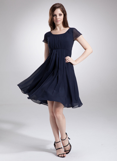 A-Line/Princess Scoop Neck Knee-Length Chiffon Bridesmaid Dress With Ruffle (007020655)
