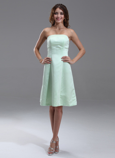 A-Line/Princess Strapless Knee-Length Satin Bridesmaid Dress (007000867)