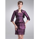 Sheath Short/Mini Taffeta Mother of the Bride Dress With Beading (008006087)