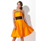 A-Line/Princess Knee-Length Taffeta Bridesmaid Dress With Sash (007001469)
