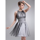 A-Line/Princess Scoop Neck Knee-Length Tulle Homecoming Dress With Ruffle Beading (022020684)