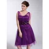 A-Line/Princess V-neck Knee-Length Tulle Charmeuse Homecoming Dress With Ruffle Flower(s) (007026281)