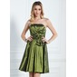 A-Line/Principessa Senza spalline Al ginocchio Taffeta Abito da damigella con Increspature Fiori (007004119)