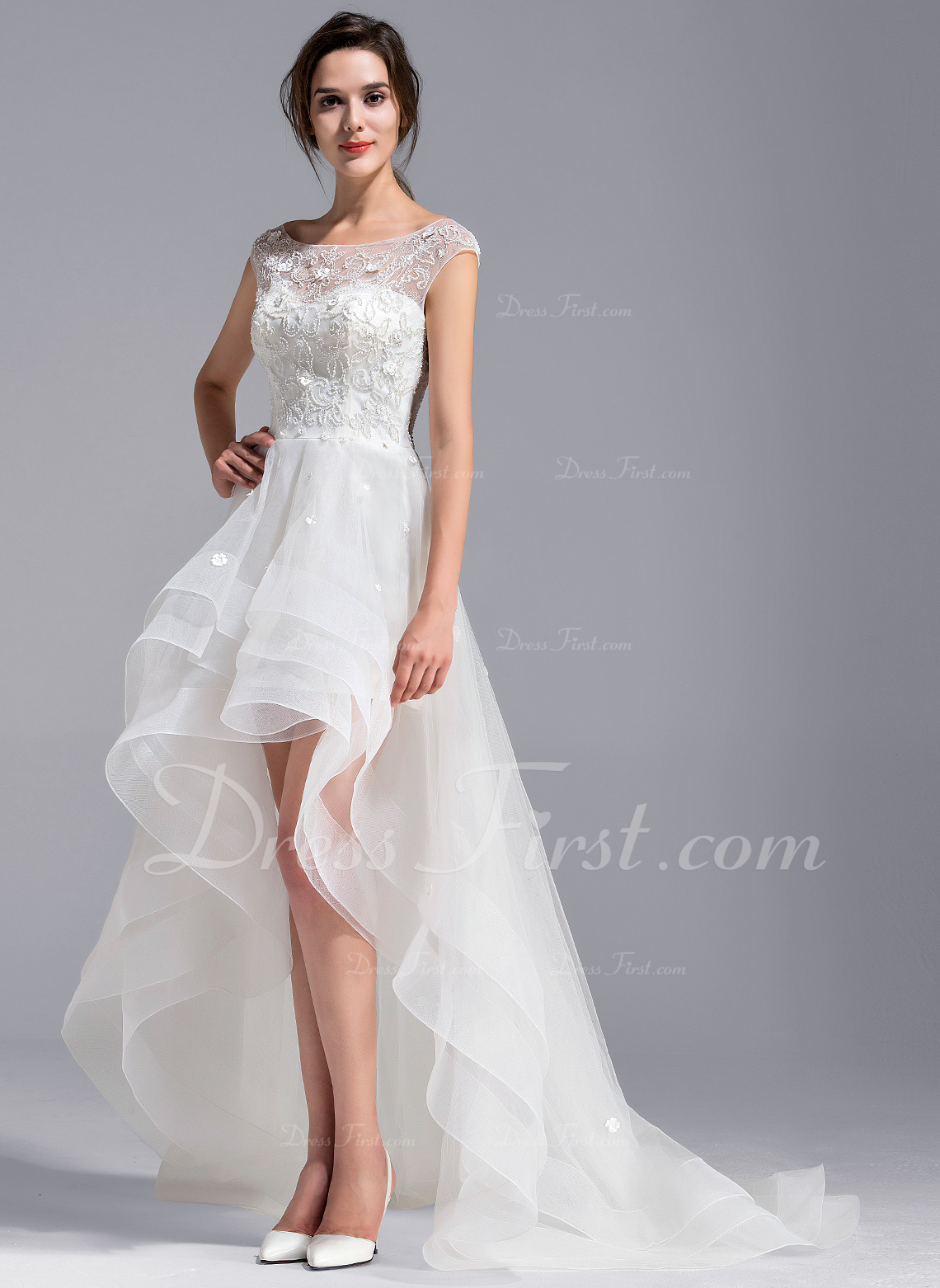 Coupe évasée col rond asymétrique tulle dentelle robe de mariée avec brodé fleur(s) 