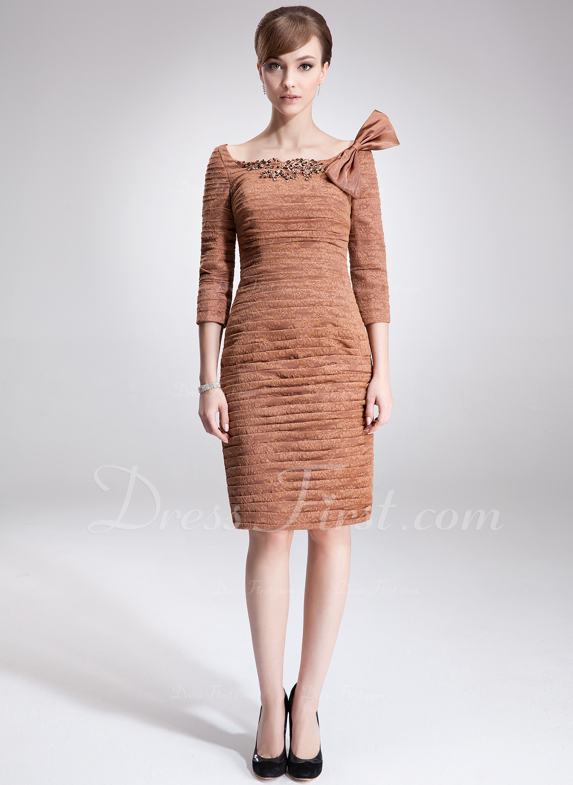 Sheath/Column OfftheShoulder KneeLength Lace Mother of the Bride