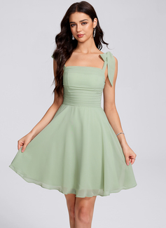 A-line Square Short Chiffon Homecoming Dress With Bow Ruched 