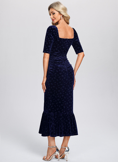 Sheath/Column Sweetheart Tea-Length Velvet Cocktail Dress With Ruched 