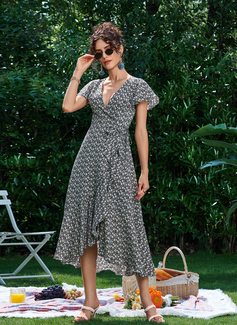 V-hals Kortermer Ferie A-line kjole Chiffong Asymmetrisk Motekjoler 