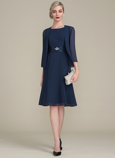 Sheath Scoop Knelengde Chiffong Kjole til brudens mor med Profilering Applikasjoner Blonder paljetter 