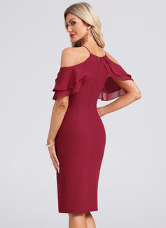 Jurk medium van de chiffon met koude schouder