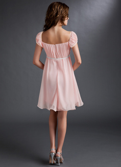 Jurk van de chiffon met vierkant kralen