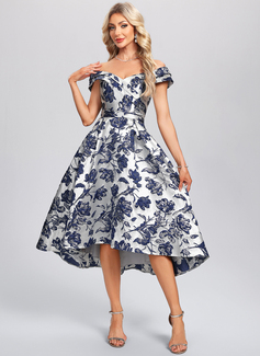 Kleid Midi mit Carmen-Ausschnitt Blumenmuster aus Jacquard