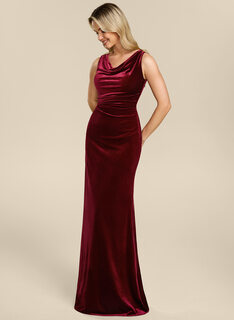 Robe sirène à col bénitier avec plis en velours