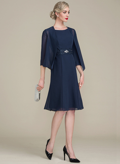 Sheath Scoop Knelengde Chiffong Kjole til brudens mor med Profilering Applikasjoner Blonder paljetter 