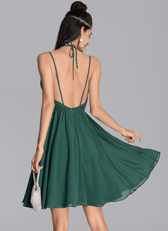 A-Formet V-hals Knelengde Chiffong Skoleball Kjoler med Frynse 