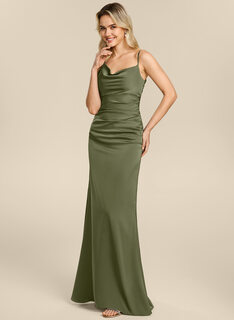 Robe sirène à col bénitier avec fronces en satin mat