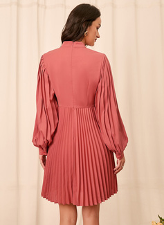 Høyhalser Lange ermer Elegant A-line kjole Polyester Mini Motekjoler 