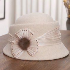 Mulher lã chapéu para vestir-se na igreja com flor de organza para o outono/inverno