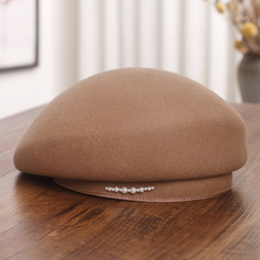 Mulher lã boina pillbox com detalhe em pérola para o outono/inverno