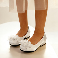 Flicka Pumps Skor för Blomflicka Wedding Fest Junior brudtärna skor Blomma Satäng Rund tå Låg Klack skor 