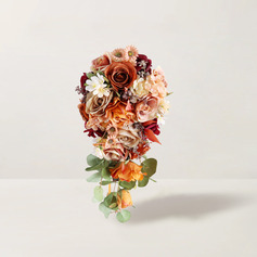 Keinotekoinen hääkukat vesiputous silkki kukka ruusut morsiamen kukkakimppuihin 