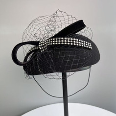 Damen Elegant Winter Perlen Schleife Schleier Wollen besondere Anlässe Baskenmütze Hut mit Clip Elastische Kordel 