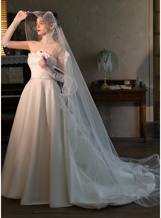 Koronka Z brębkiem w Pólokrąge Ząbki Pojedynczy poziom Ślubny Długość katedry 280 cm Welon