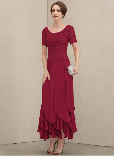 Corte em a renda vestido