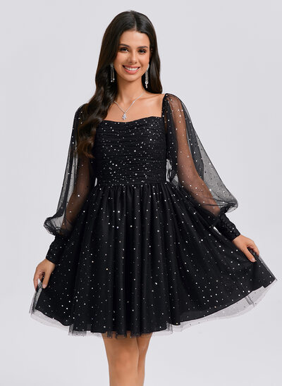 Vestido linha-a quadrada curto tule vestido de formatura com plissada lantejoulas 
