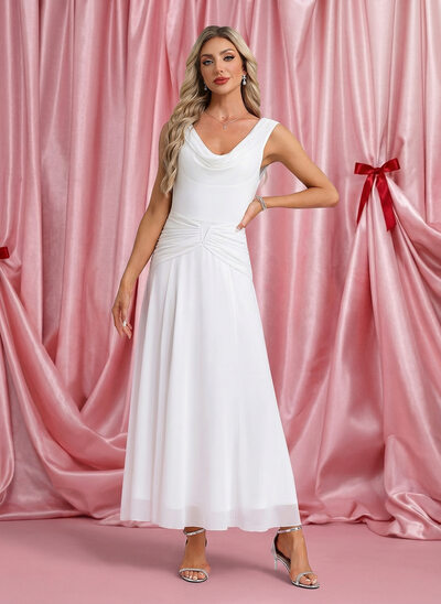 A trapezio scollo a cappuccio lungo alla caviglia elastan abito da cocktail con arricciatura 