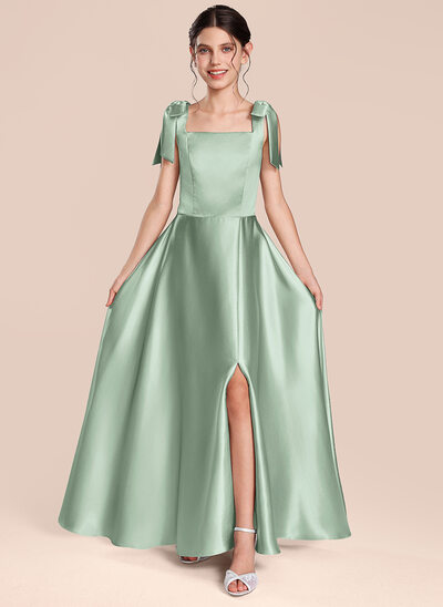 Vestido línea a con lazo de satén elástico