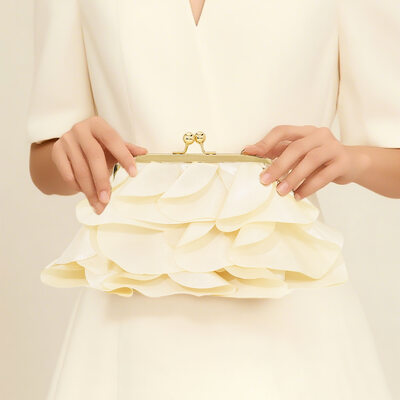 Elegant Wedding Prom Satin Evening Bags in Apricot 