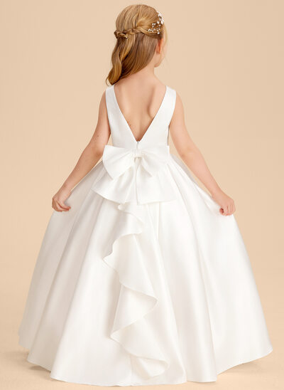 Robe trapèze avec nœud en satin